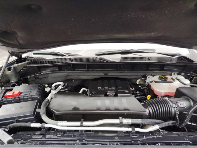 Used 2025 Black GMC Elevation image 33