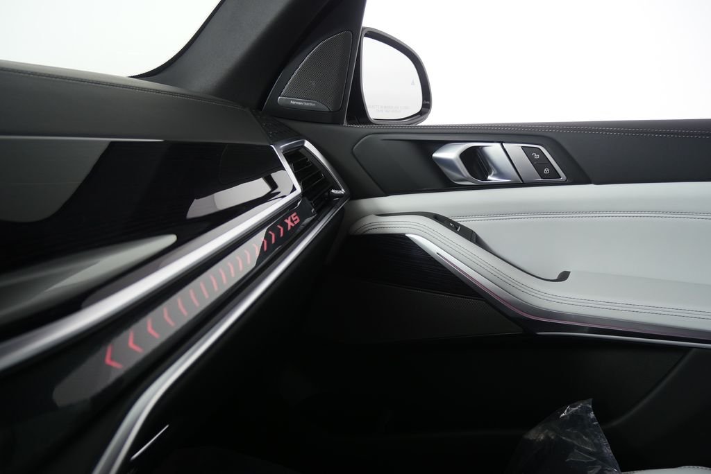 Used 2026 Skyscraper Grey Metallic BMW xDrive50e image 25