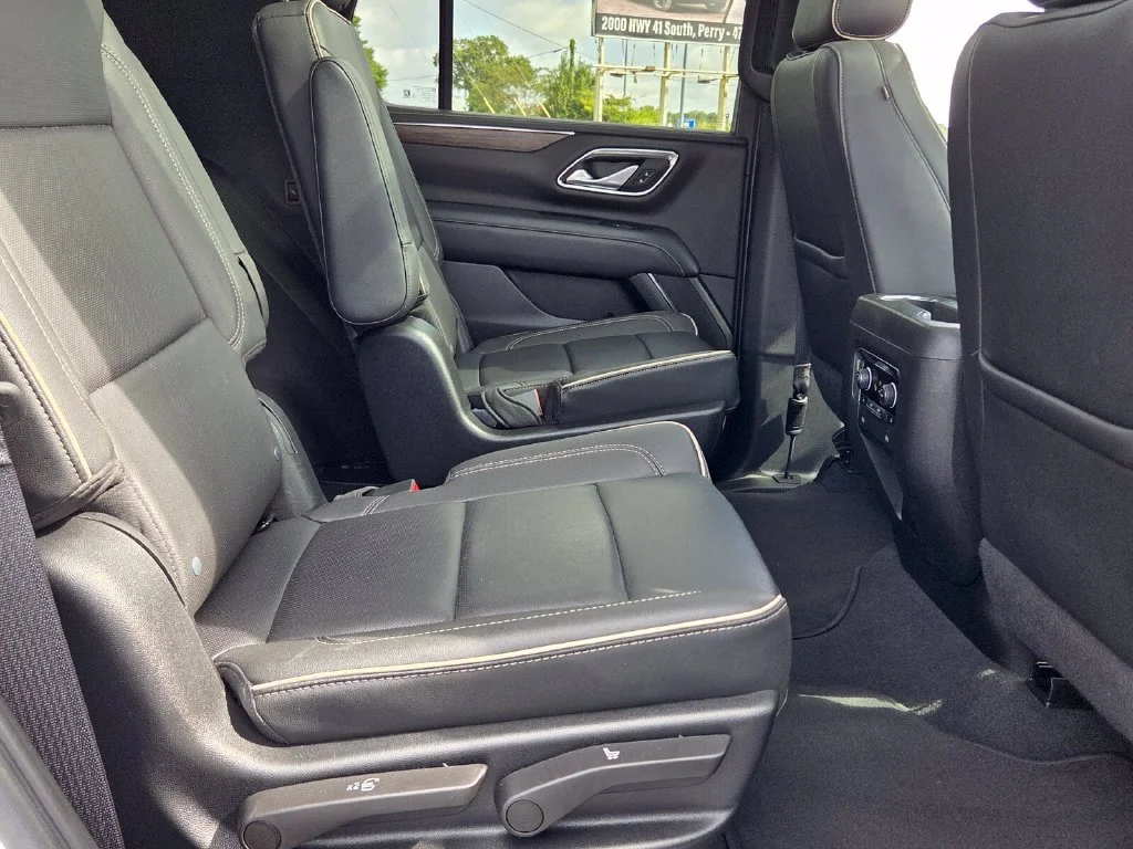 Used 2022 Summit White Chevrolet Premier image 17