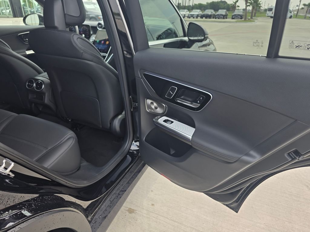 New 2026 Black Mercedes-Benz GLC 300 image 18