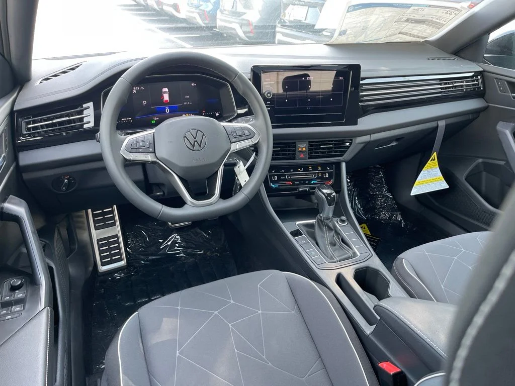 New 2026 Deep Black Pearl Volkswagen 1.5T Sport image 21
