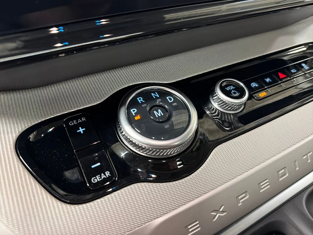 2025 Ford Expedition Active - Photo 31