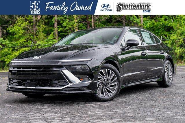 2025 Hyundai SONATA HYBRID SEL