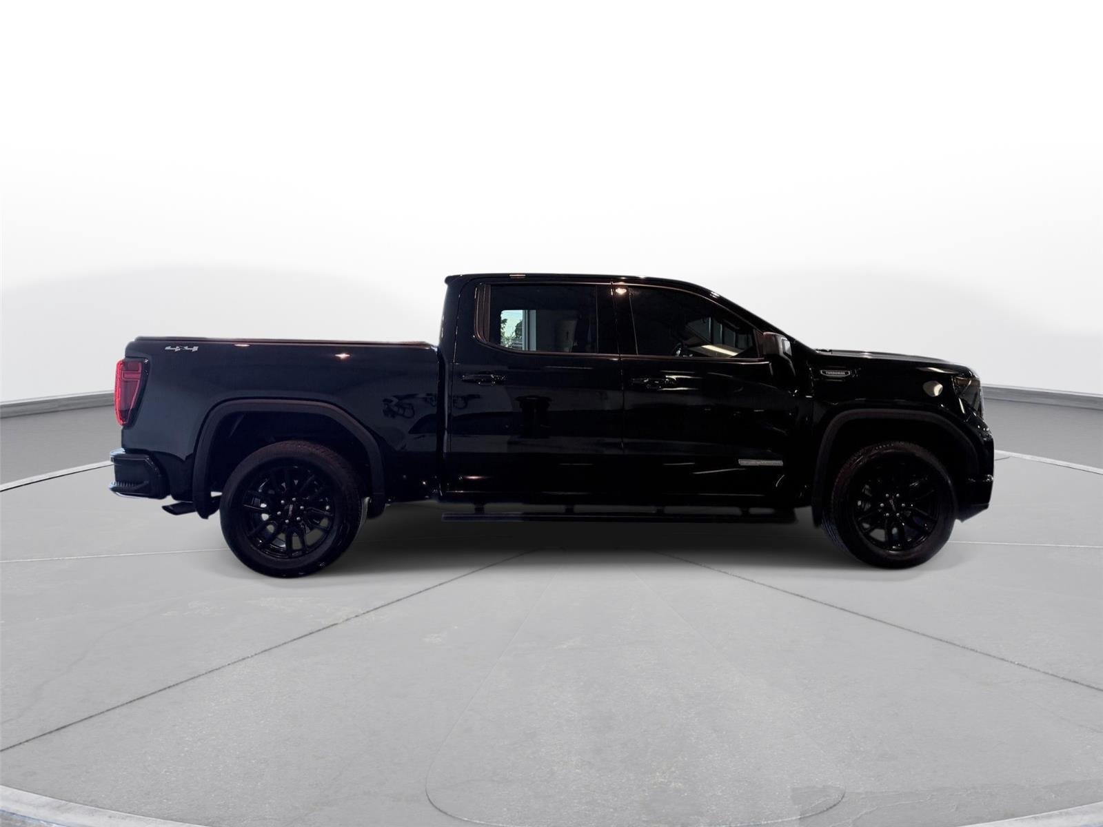 Used 2024 Onyx Black GMC Elevation image 19