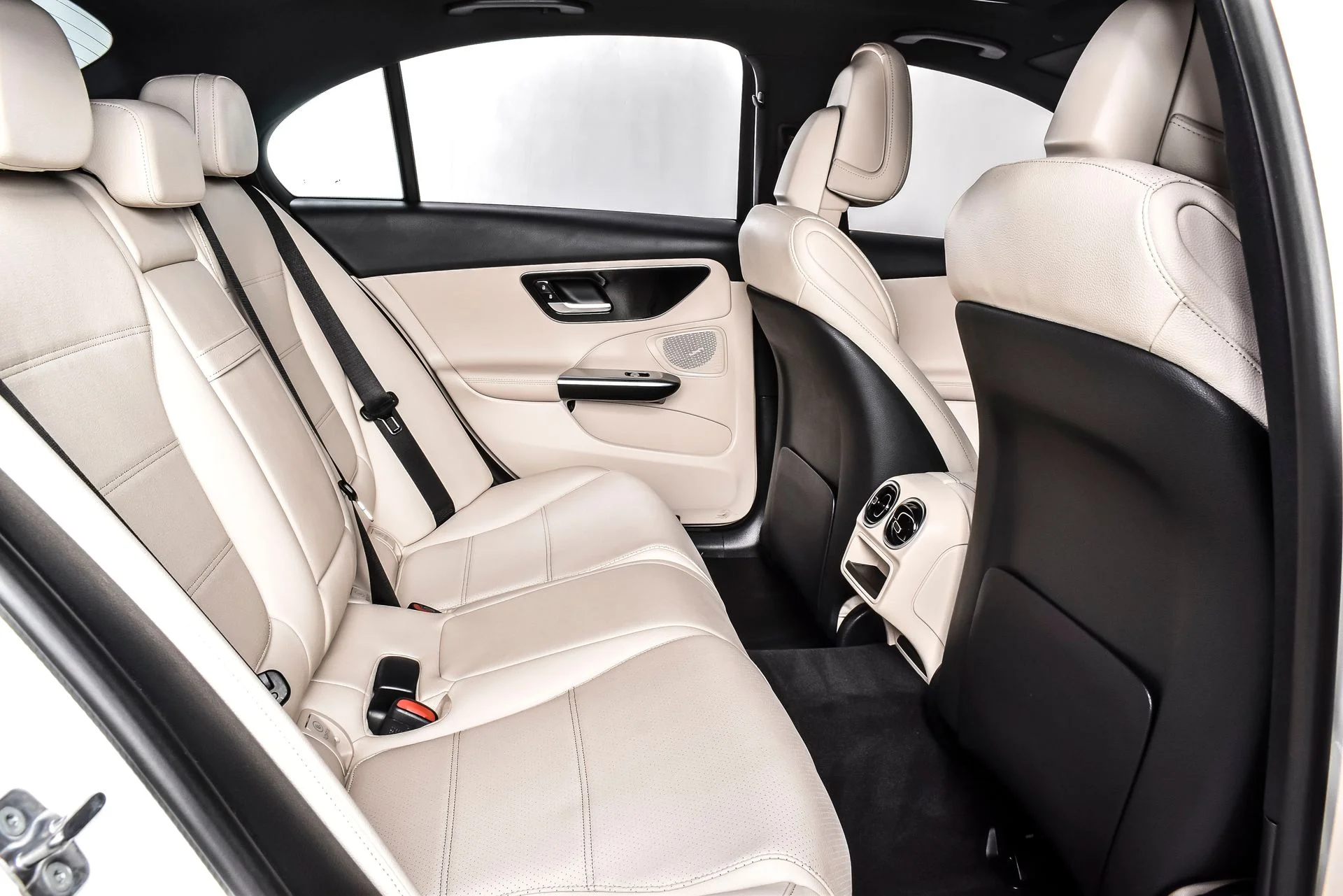 Used 2023 Polar White Mercedes-Benz C 300 image 22