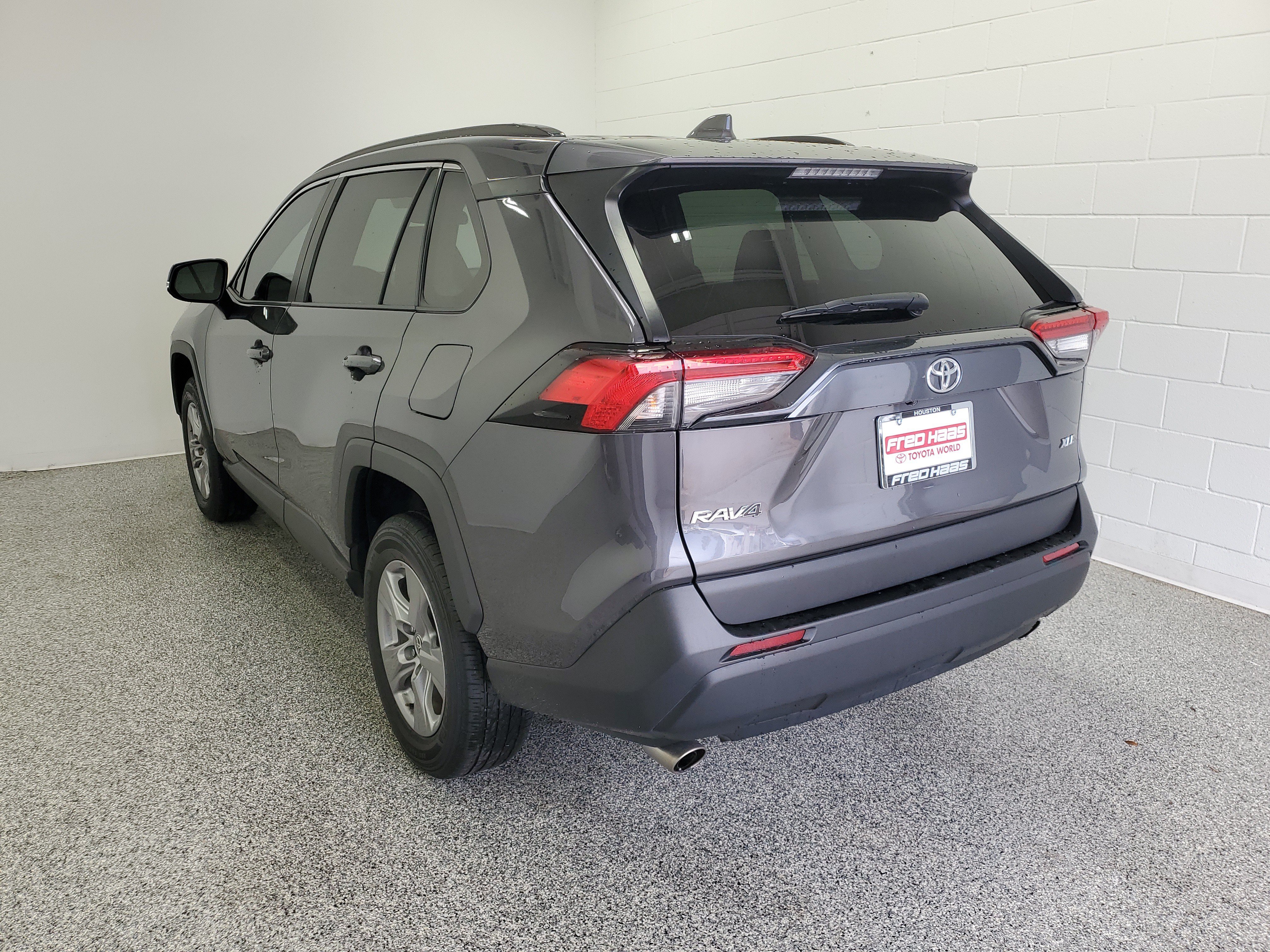 Used 2025 Magnetic Gray Metallic Toyota XLE image 5