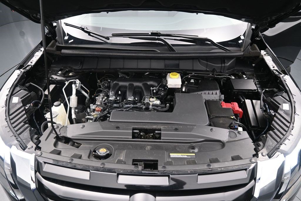 Used 2025 Super Black Nissan SV image 14