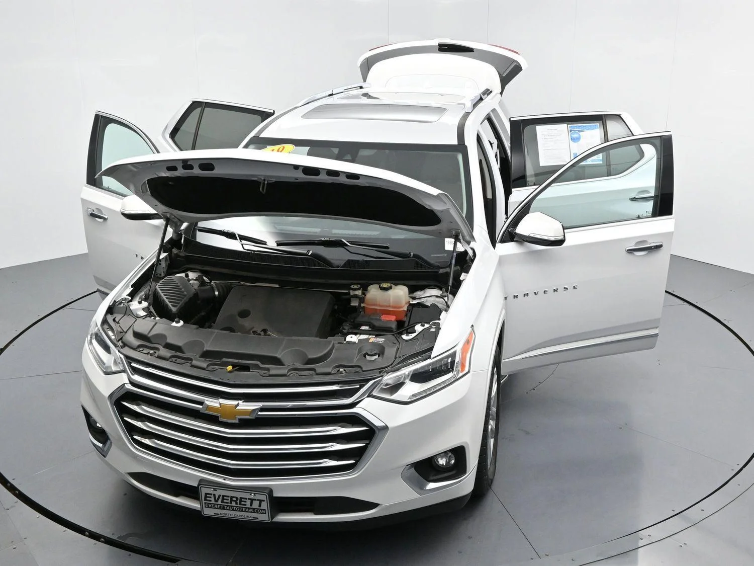 Used 2019 IRIDESCENT PEARL TRICOAT Chevrolet High Country image 53