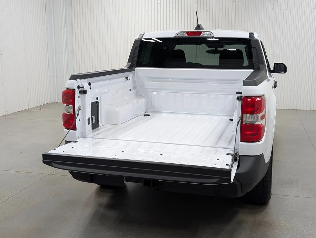 New 2026 White Ford XLT image 18