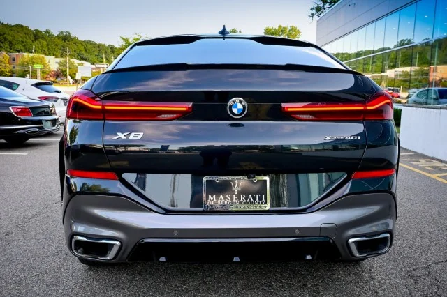Used 2022 Black Sapphire Metallic BMW xDrive40i, M-Sport Pckge, Extra Clean, Loaded!!!! image 6