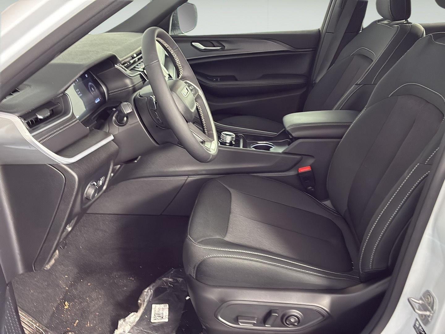 New 2026 Bright White Clearcoat Jeep Laredo X image 11