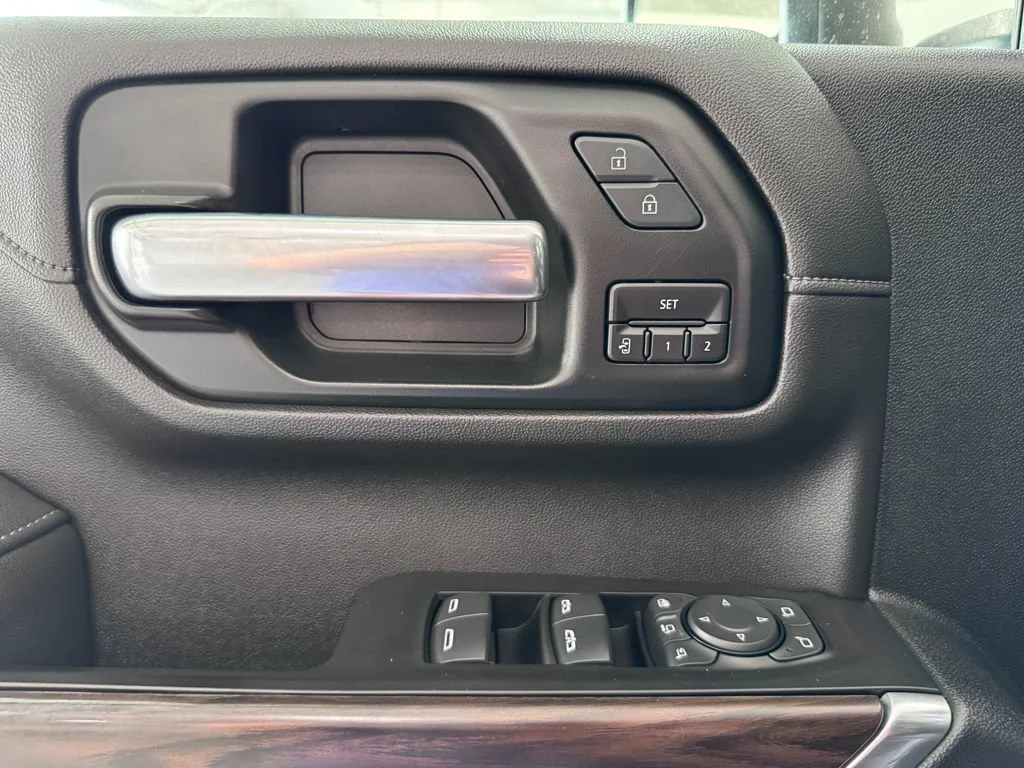Certified Used 2020 ONYX BLACK GMC SLT image 28