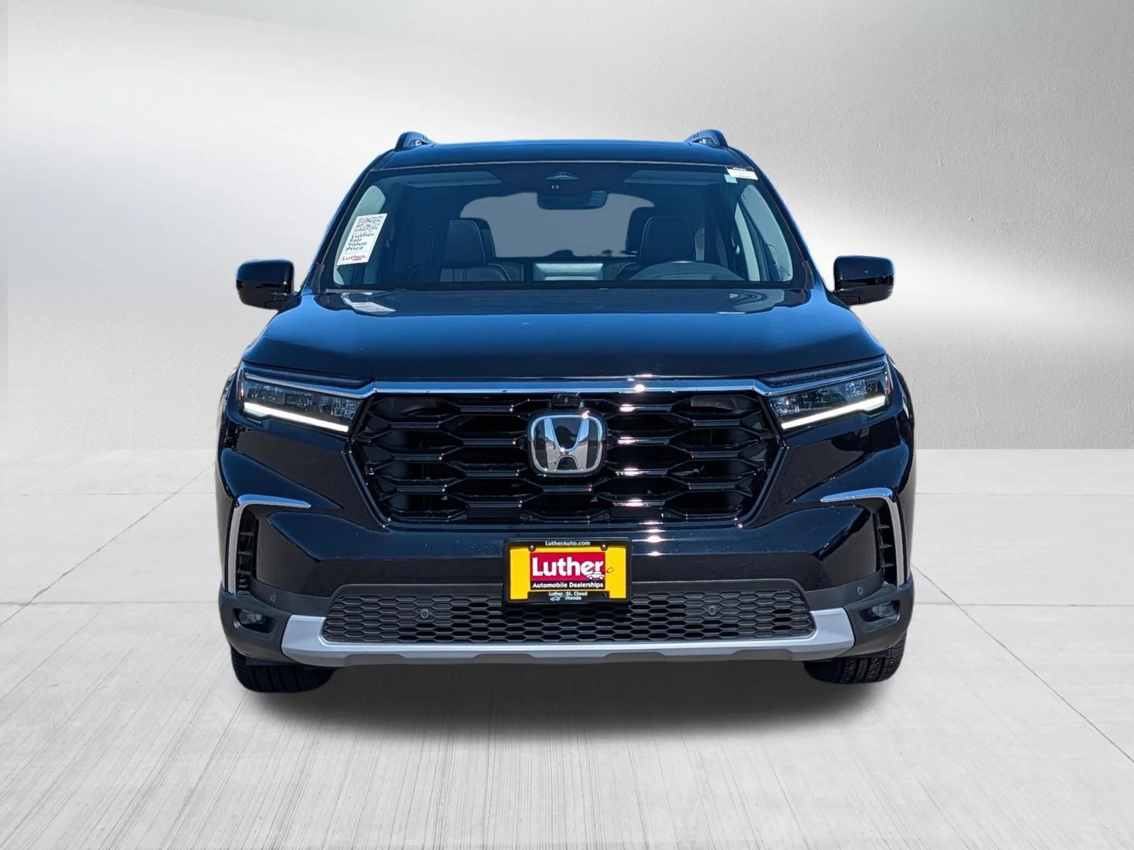 Used 2025 Honda Pilot Elite with VIN 5FNYG1H86SB092055 for sale in Waite Park, Minnesota