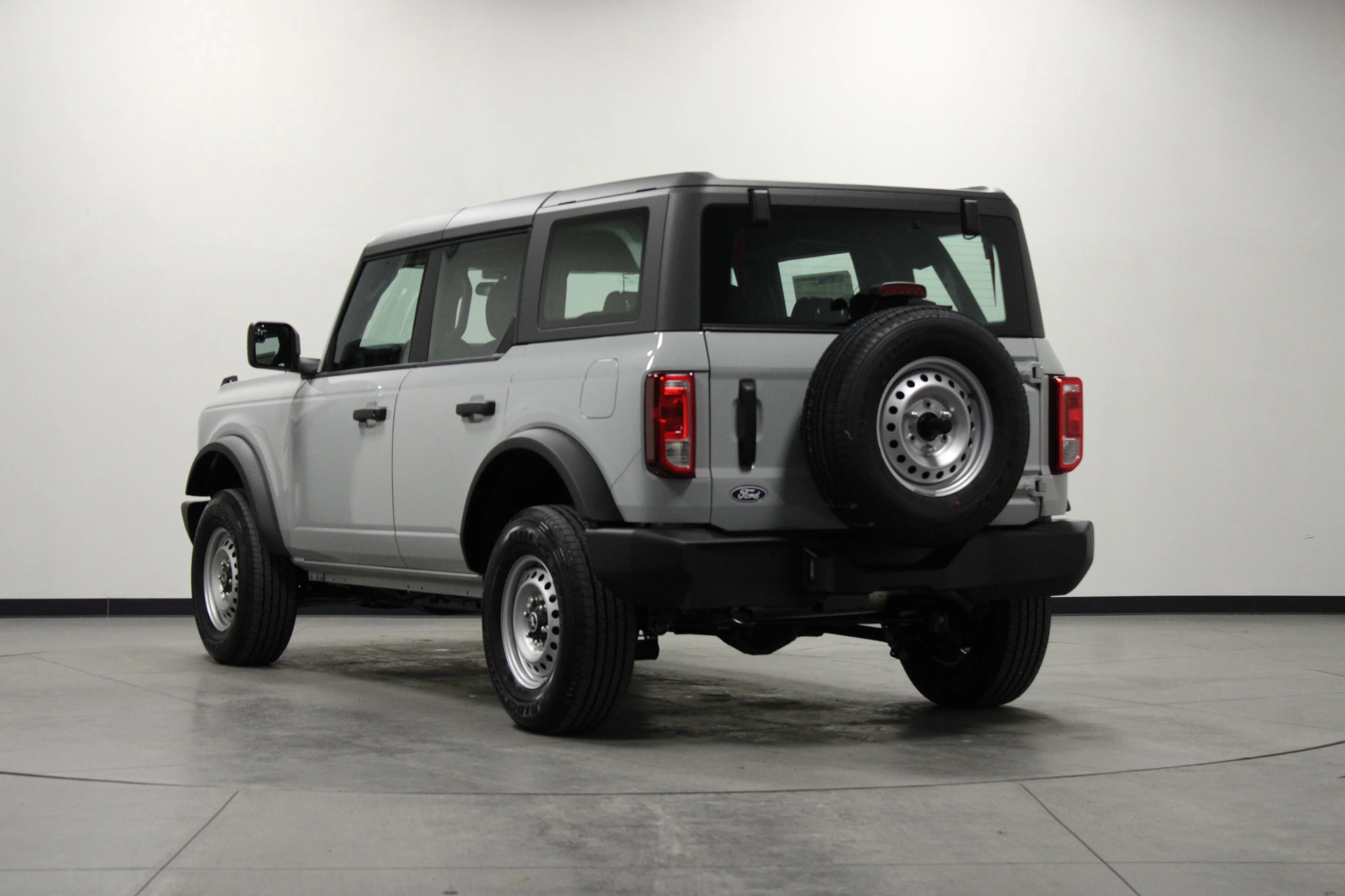 New 2026 Avalanche Ford Base image 6