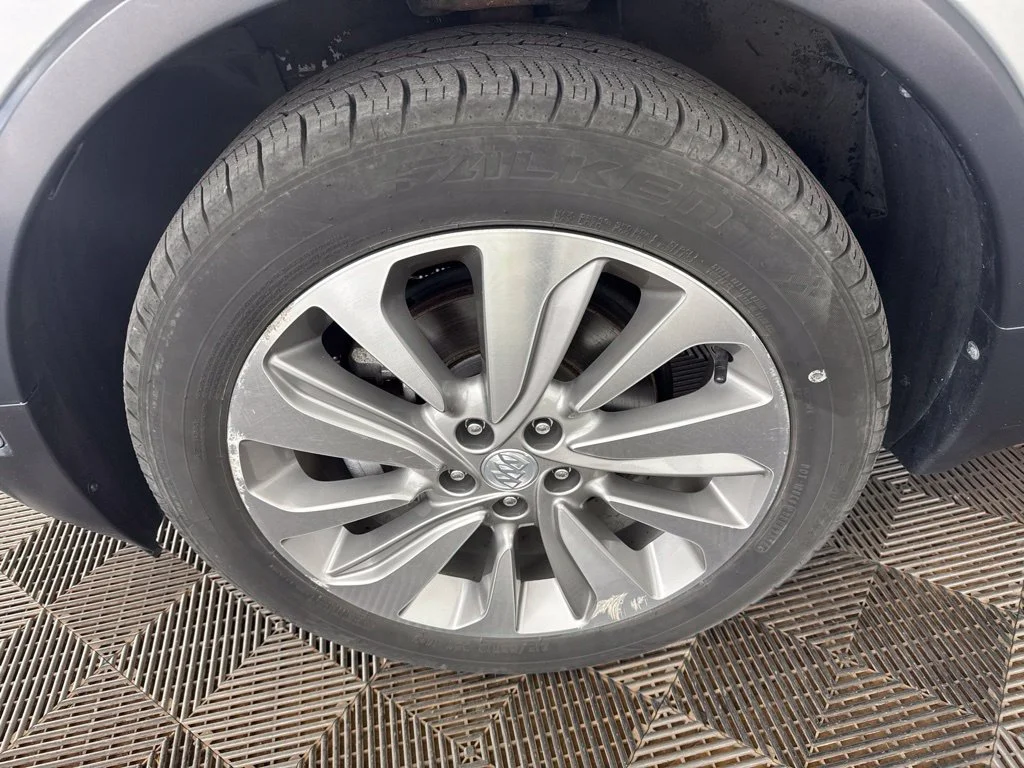 Used 2018 Silver Buick Preferred image 30