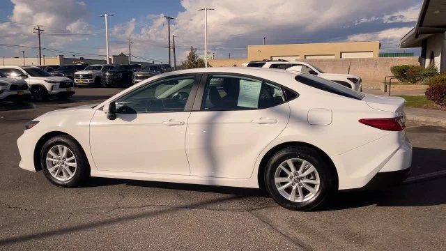 Used 2025 White Toyota LE image 7