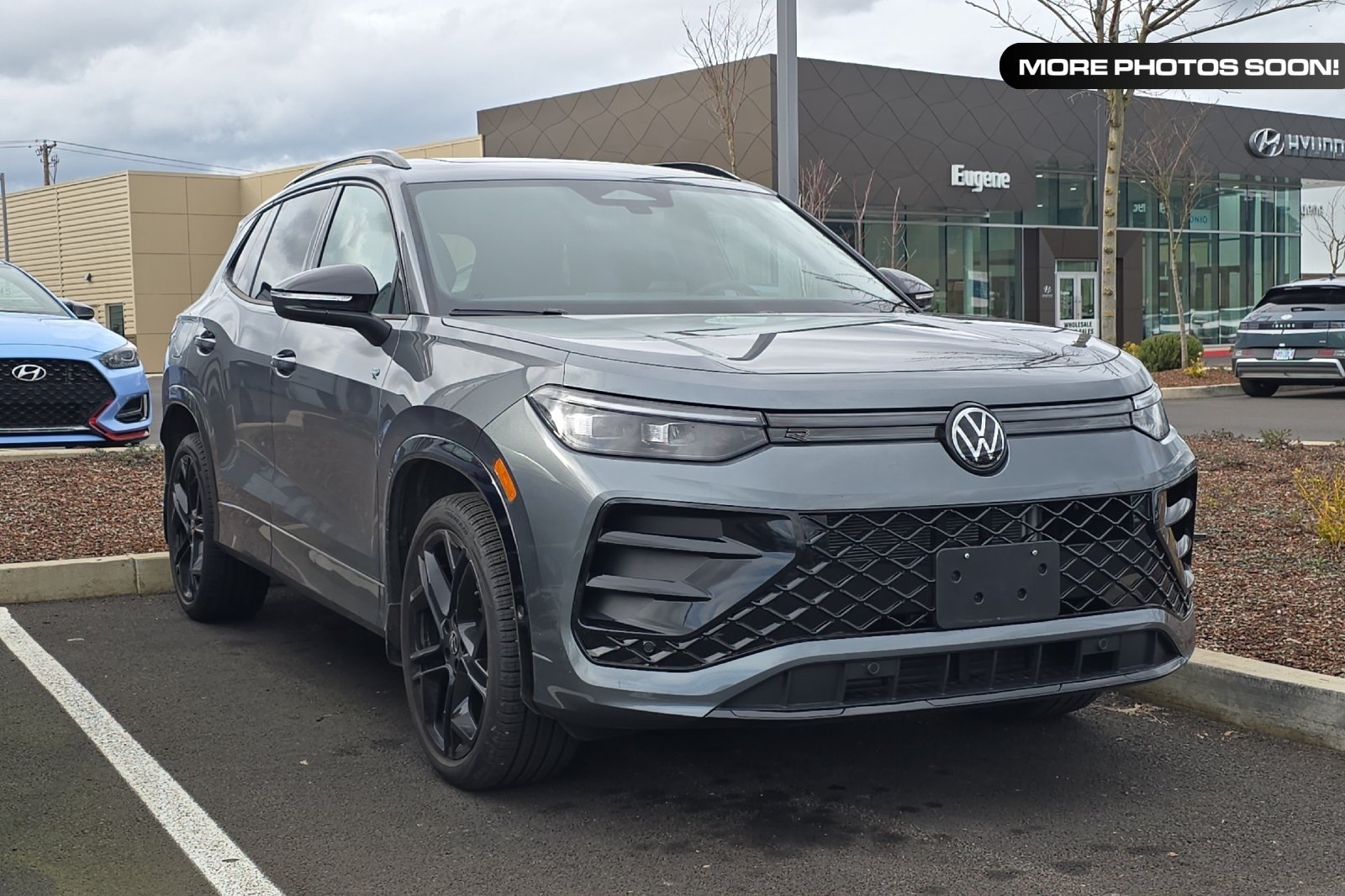 2025 Volkswagen Tiguan SE R-LINE BLACK