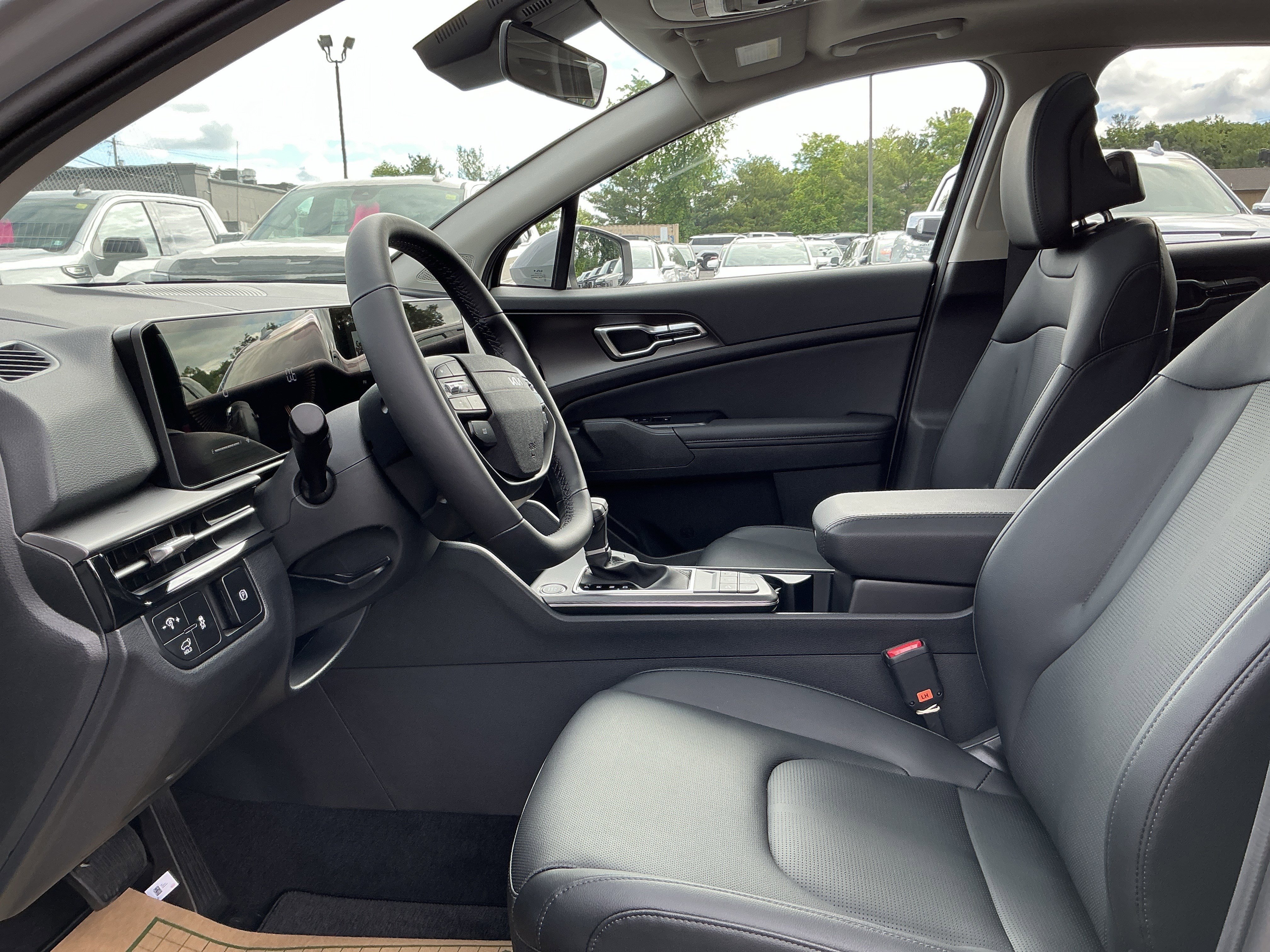 New 2026 Wolf Gray Kia EX image 37
