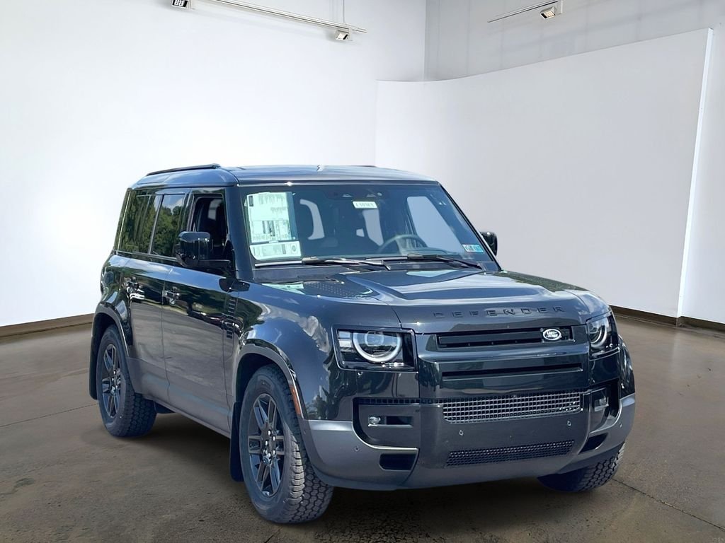 New 2026 Santorini Black Land Rover S image 3