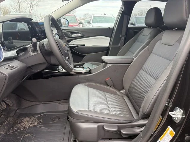 New 2026 Mosaic Black Metallic Chevrolet LT image 18