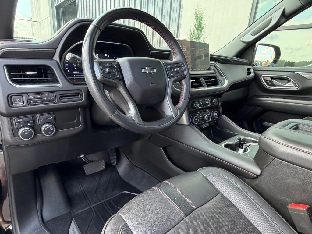 Used 2022 Black Chevrolet RST image 7