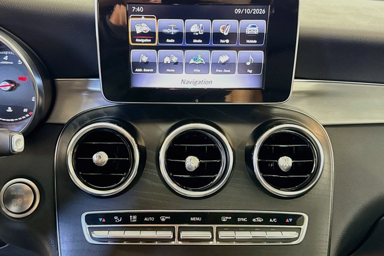 Used 2019 Mojave Silver Metallic Mercedes-Benz GLC 300 image 13