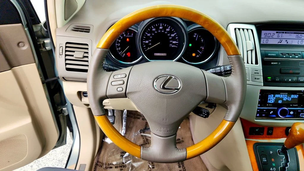 Used 2007 Bamboo Pearl Lexus AWD 4dr w/ Premium Plus Package & Heated Front Seats image 14