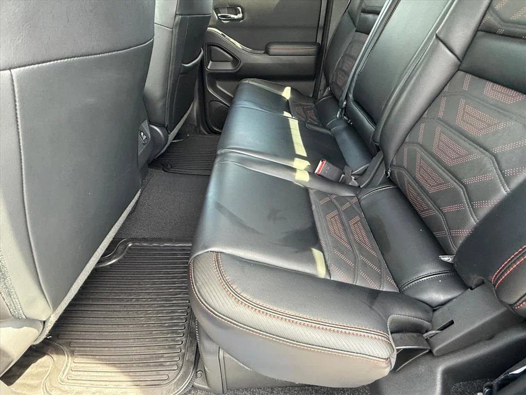 2025 Nissan Frontier PRO-X - Photo 11