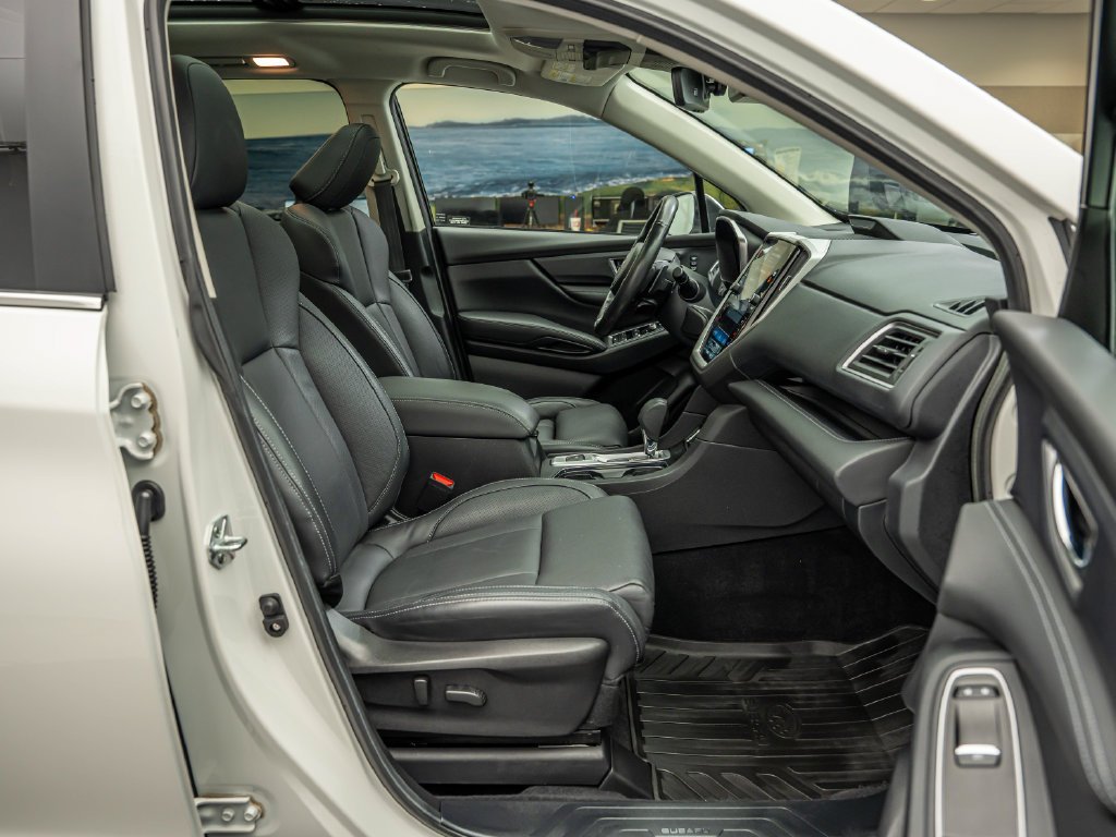 Used 2023 Crystal White Pearl Subaru Limited image 36