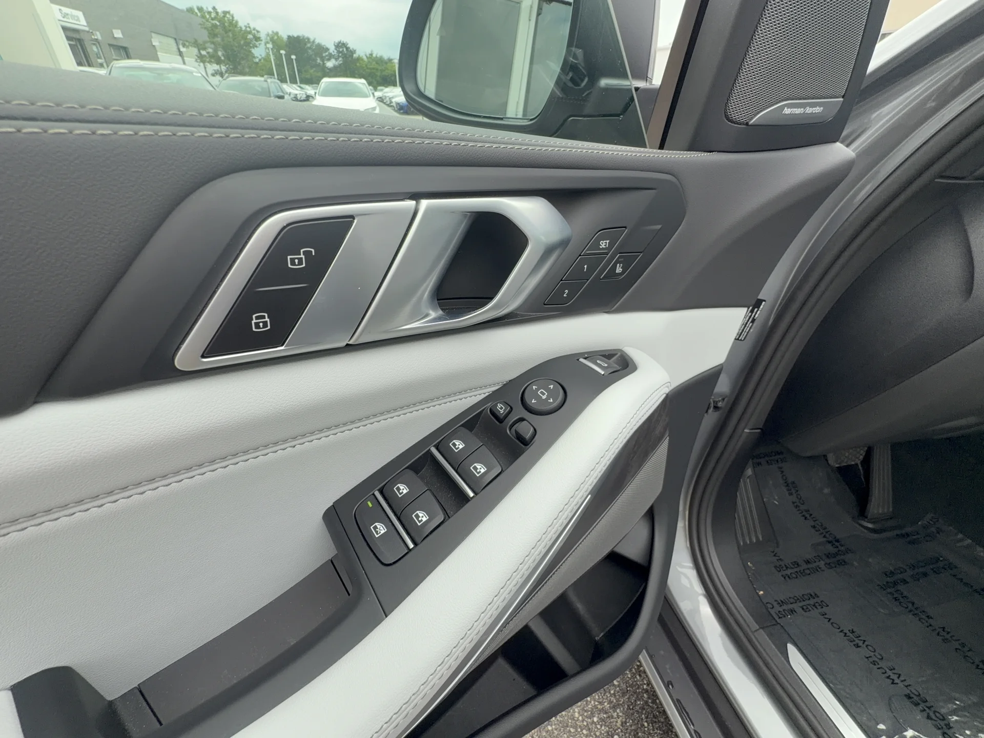 New 2026 Skyscraper Grey Metallic BMW xDrive40i image 8