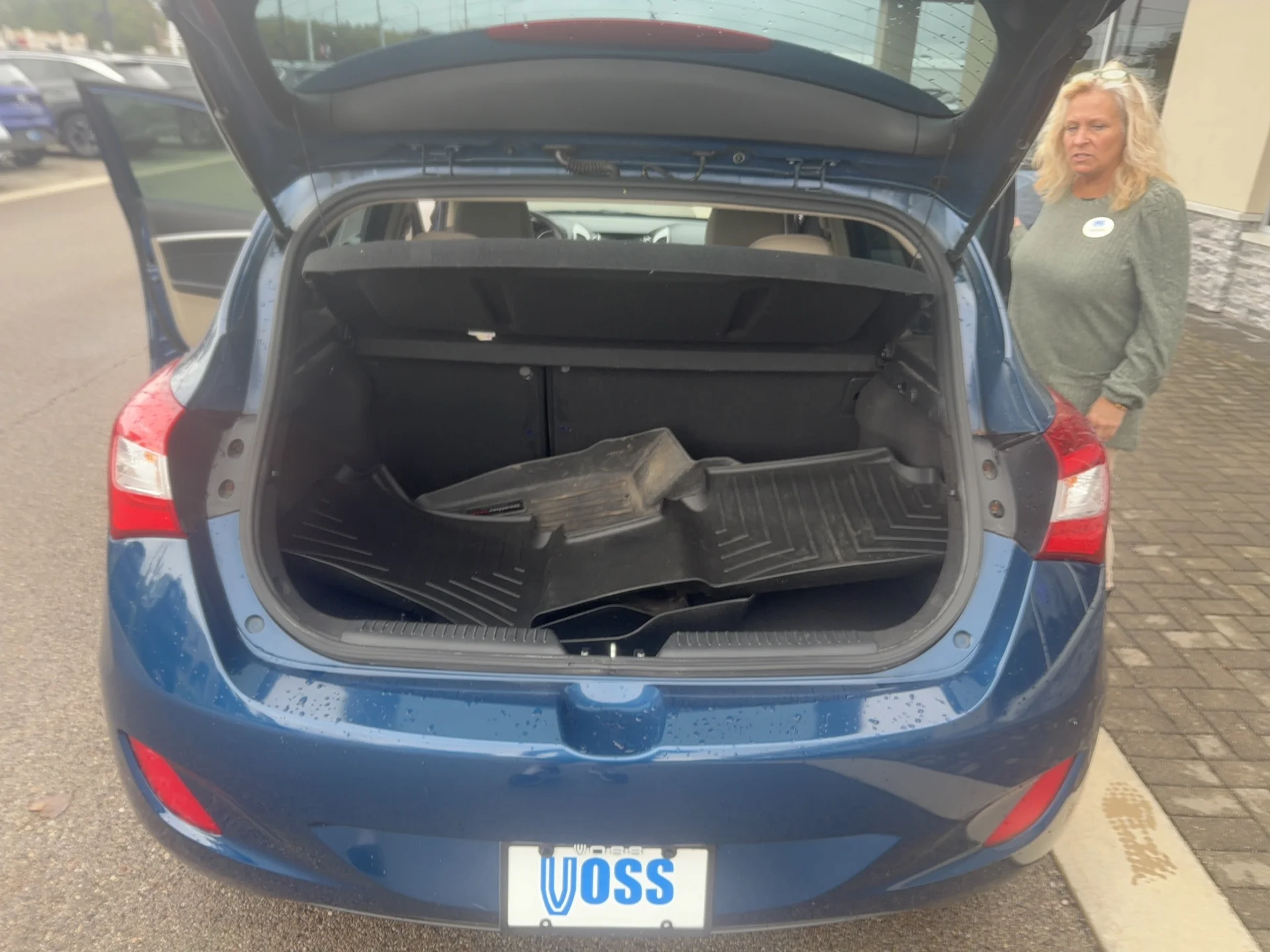 Used 2014 Windy Sea Blue Hyundai Base image 14