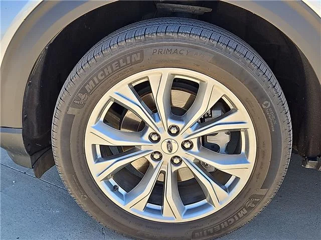 Used 2023 Iconic Silver Metallic Ford XLT 4x4 image 6