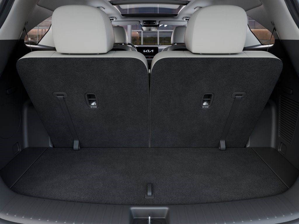 New 2026 Glacial White Pearl Kia SX image 19