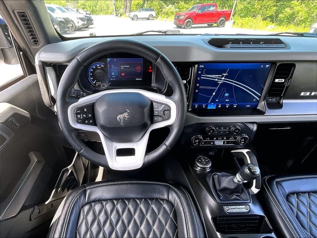 Used 2023 Oxford White Ford Badlands image 16