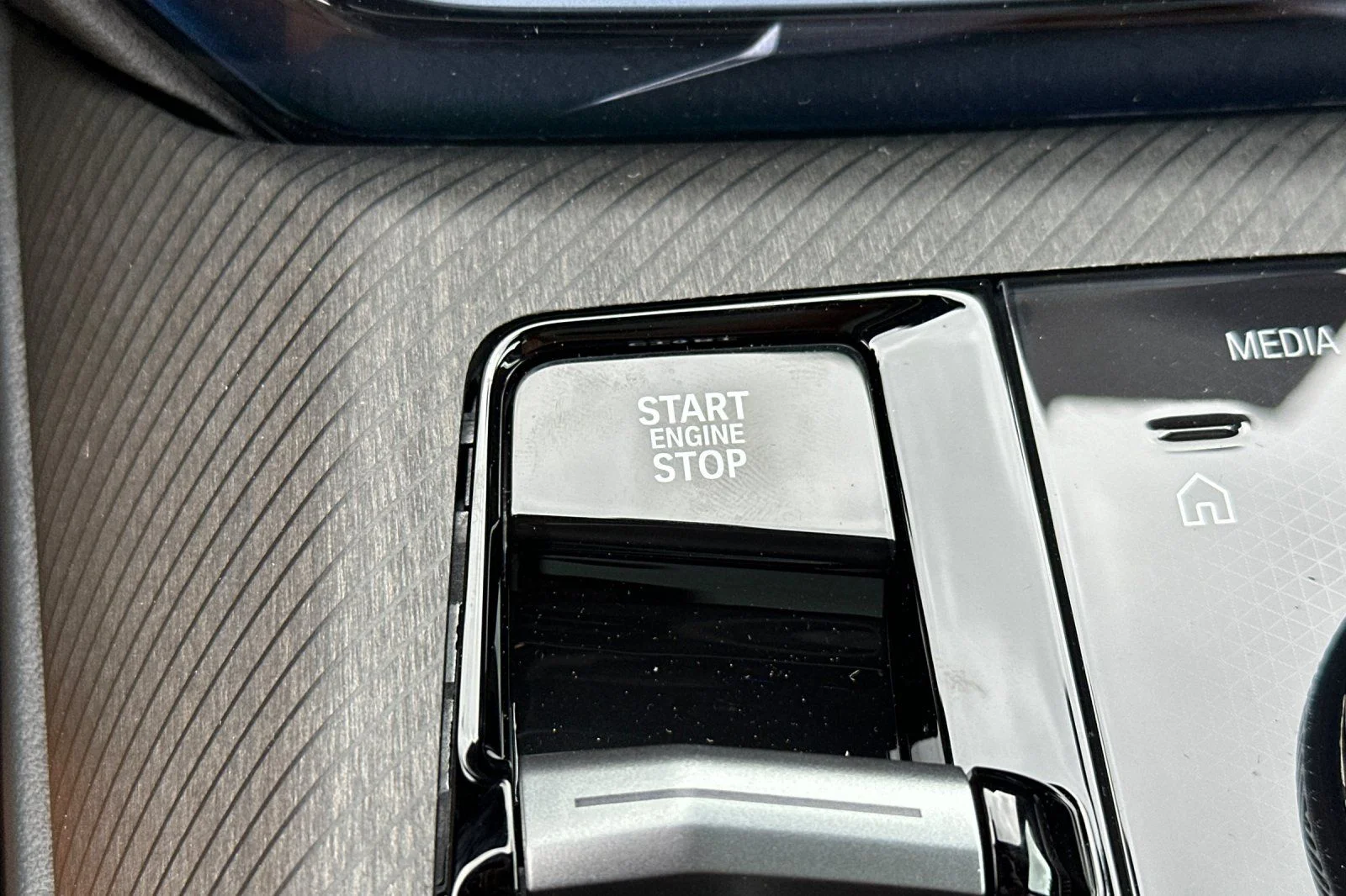 New 2026 Arctic Race Blue metallic BMW 30 xDrive image 19