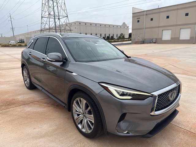Used 2020 Gray INFINITI Sensory image 3