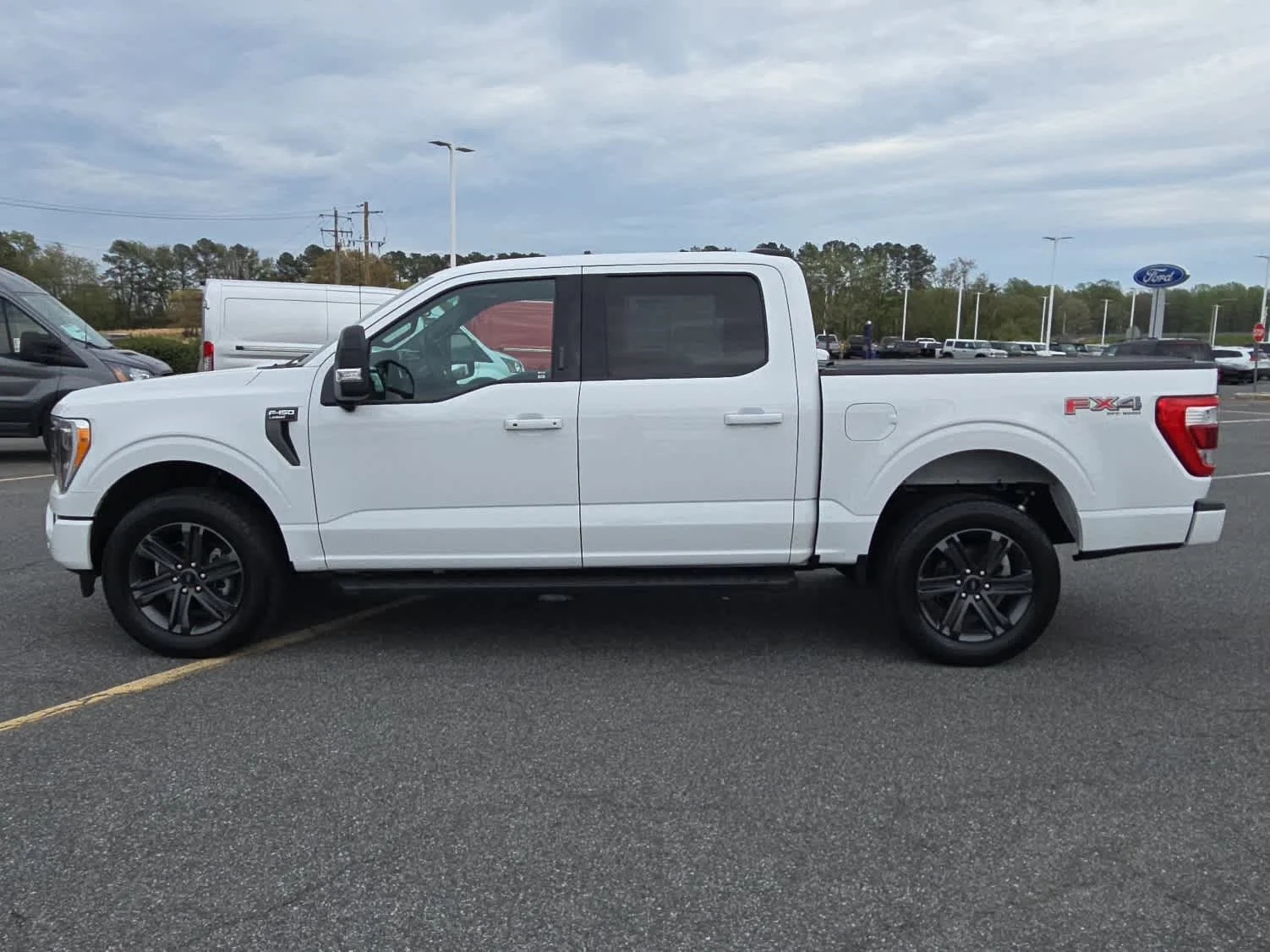 Certified Used 2023 Oxford White Ford LARIAT image 5