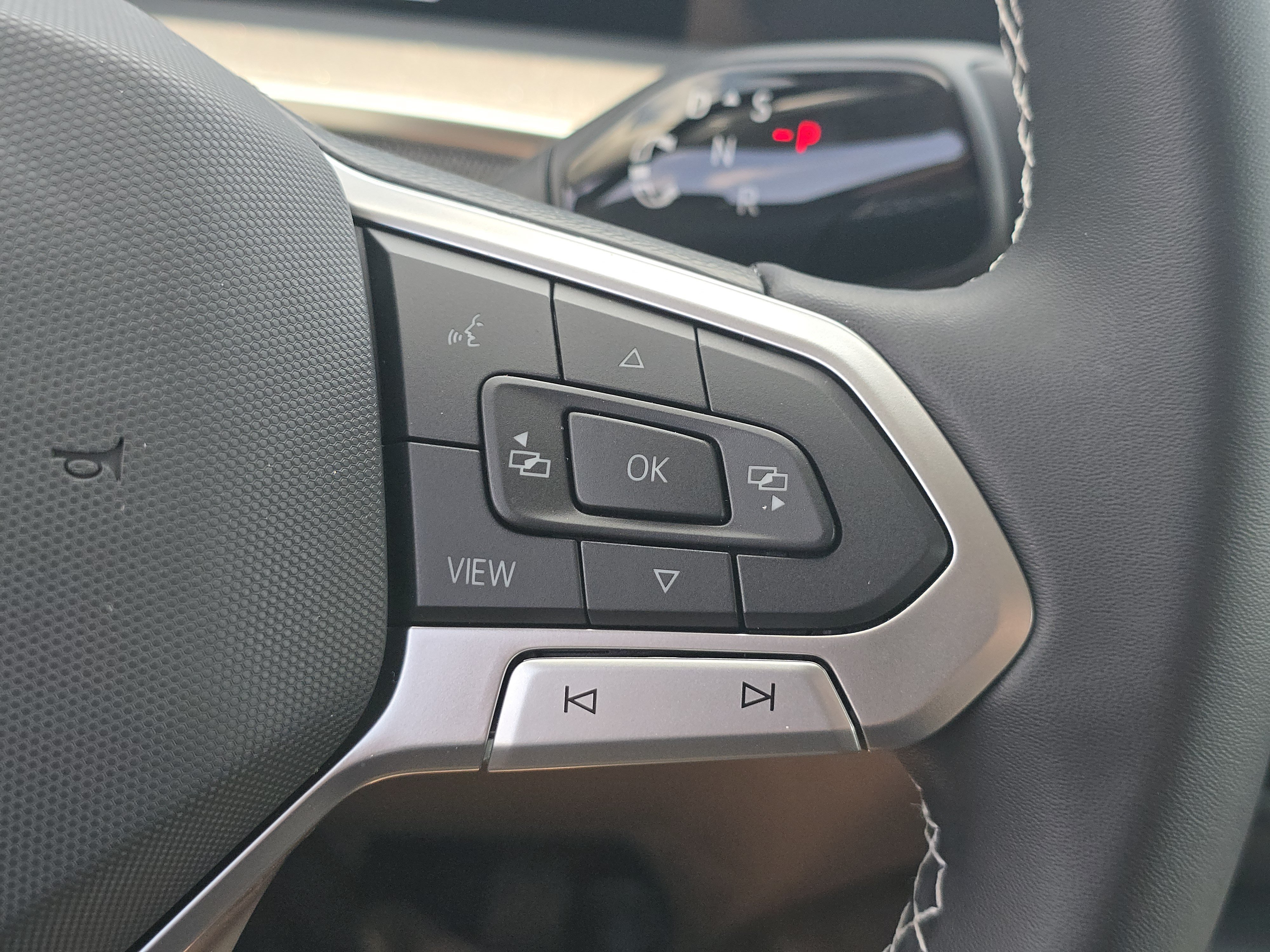 New 2026 Platinum Gray Metallic Volkswagen S image 25