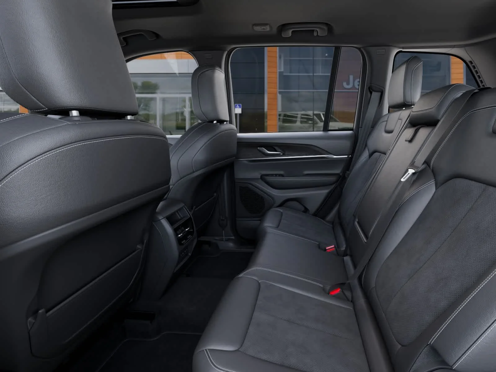 New 2026 Diamond Black Crystal Pearlcoat Jeep Laredo Altitude image 23
