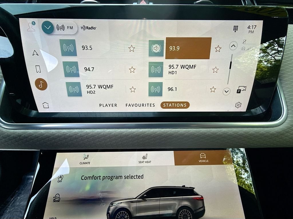 Used 2022 Fuji White Land Rover R-Dynamic S image 15