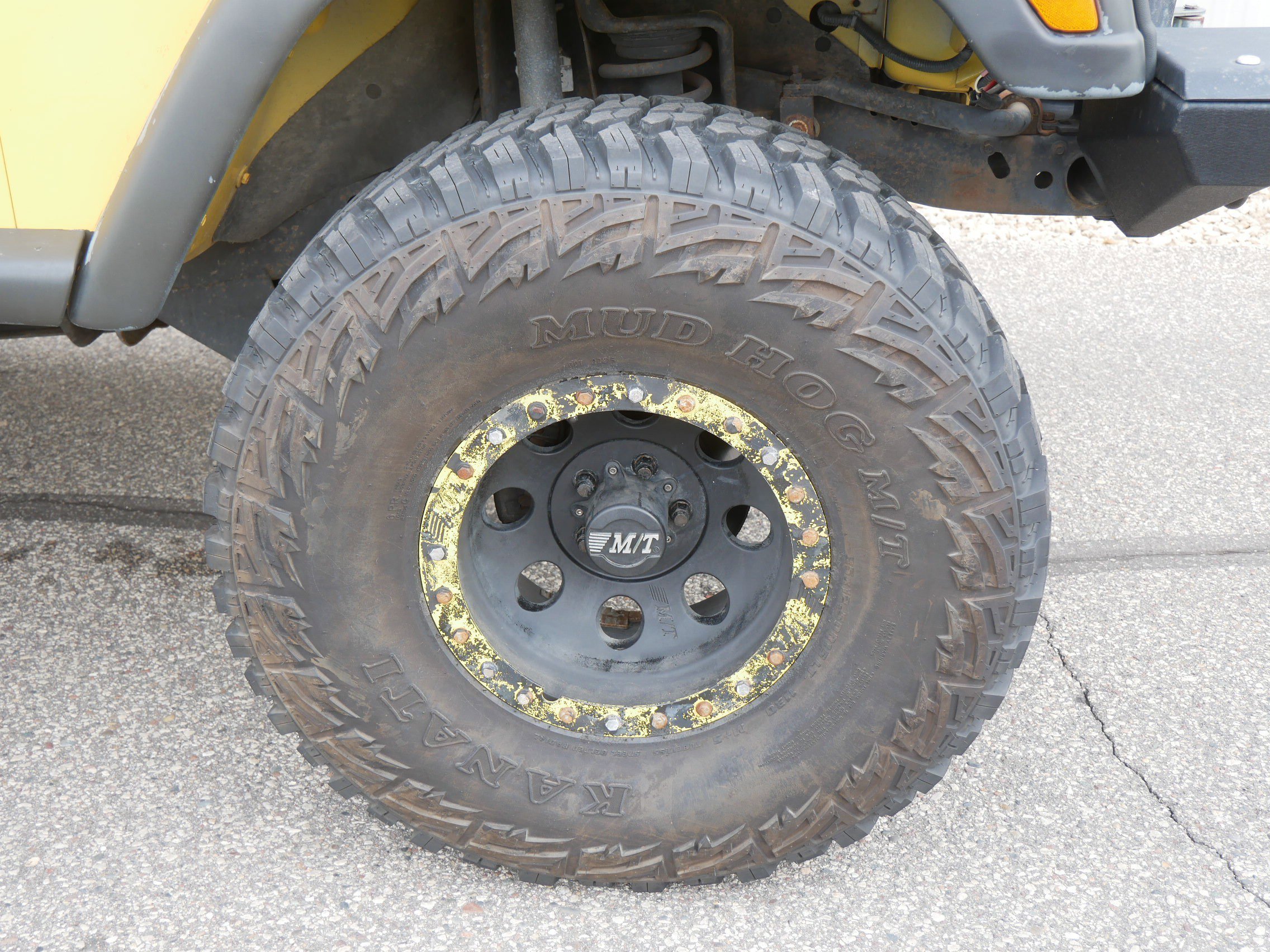 Used 2006 Yellow Jeep Sport image 9
