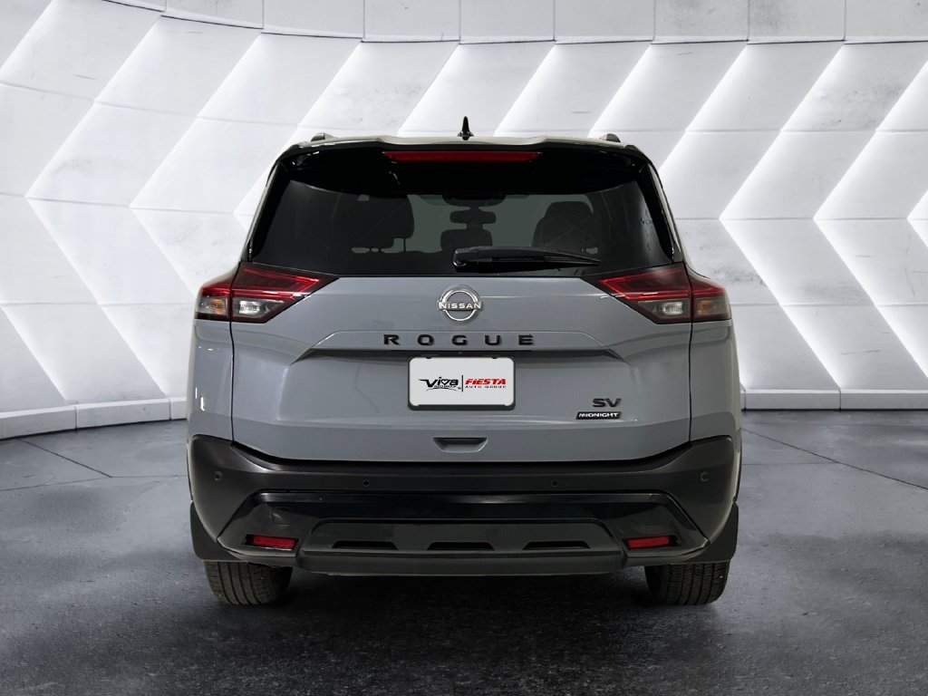 Used 2023 Gray Nissan SV image 5
