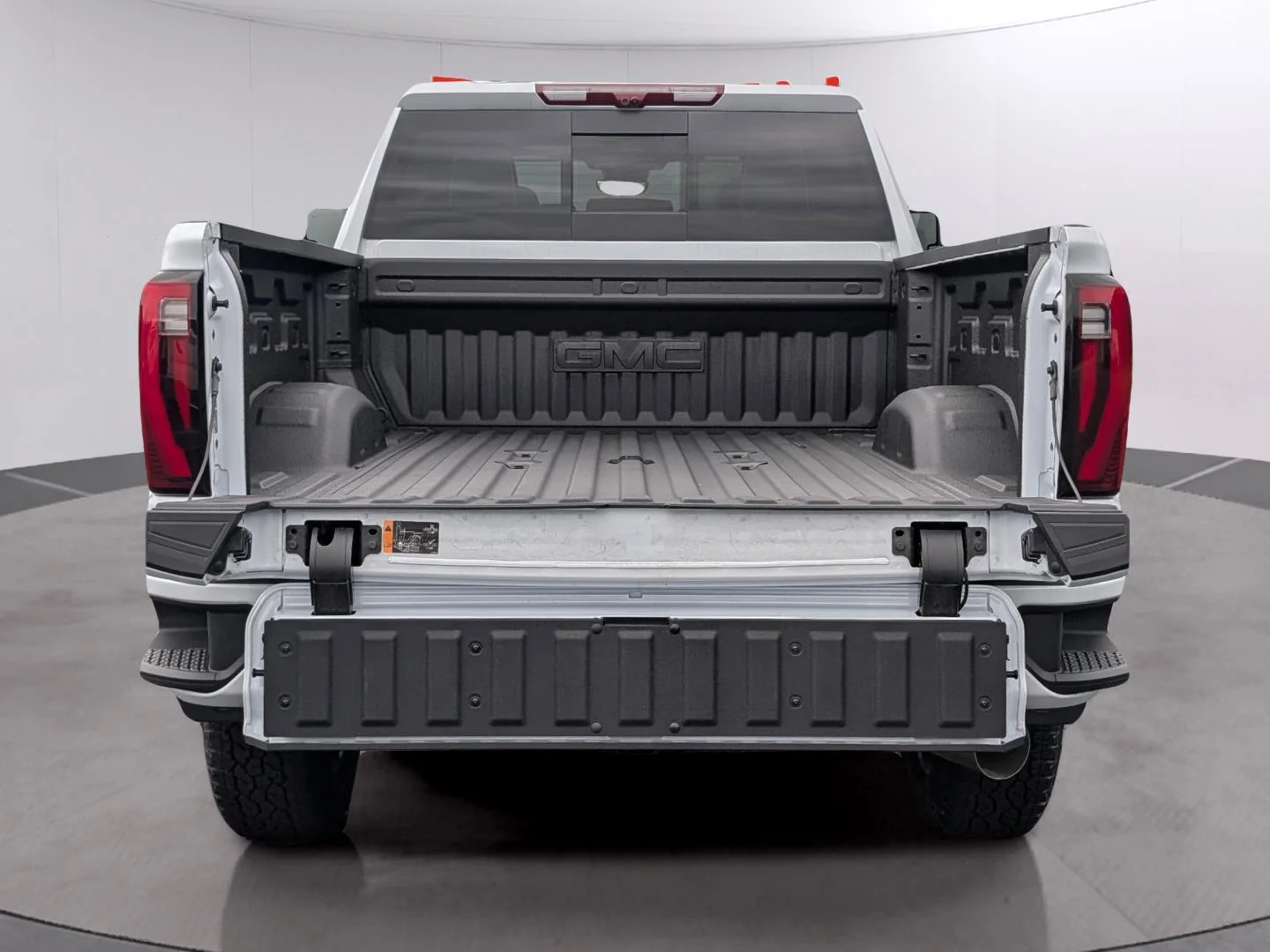 New 2026 Glacier White Tricoat GMC Denali Ultimate image 9