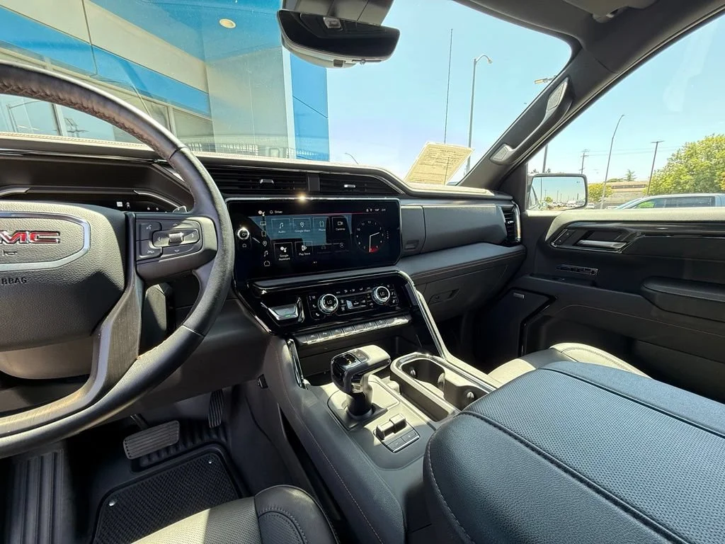 Used 2023 Titanium Rush Metallic GMC AT4 image 24