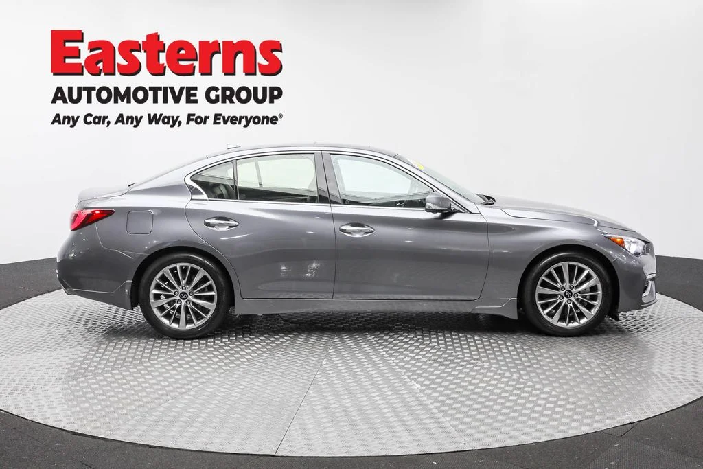 Used 2022 Gray INFINITI LUXE image 4