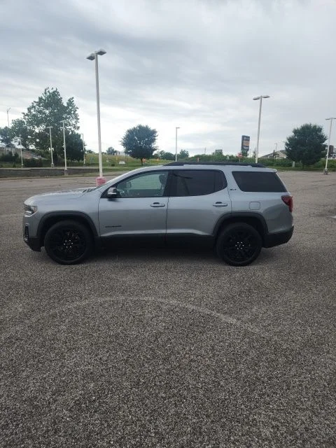 Used 2023 Silver GMC SLT image 3