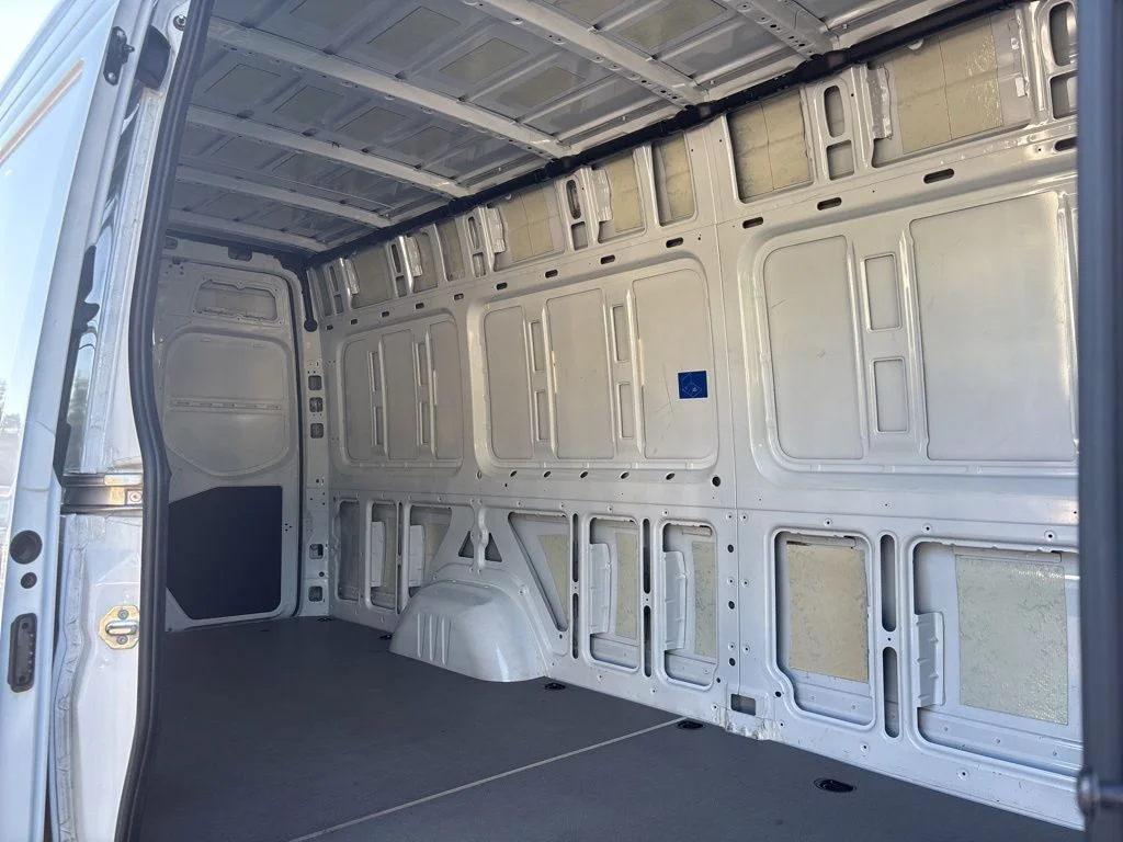 Used 2025 Arctic White Mercedes-Benz Cargo 170 WB image 19