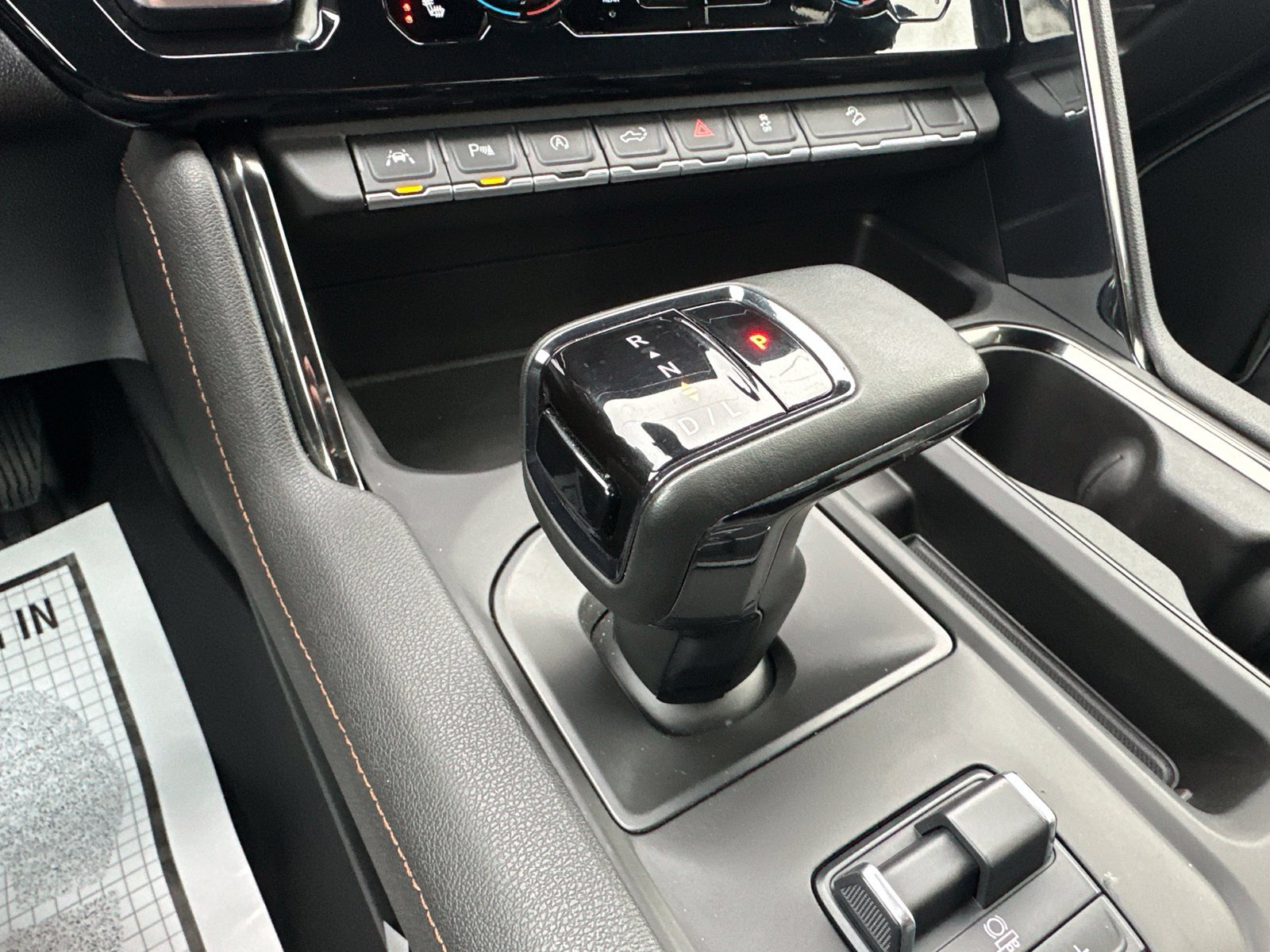 Used 2025 Gray GMC AT4 image 76