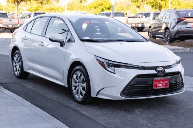 Certified Used 2026 WIND CHILL PEARL Toyota  image 3