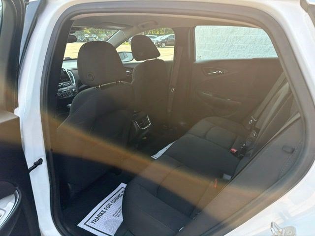 Used 2024 Summit White Chevrolet LT image 15